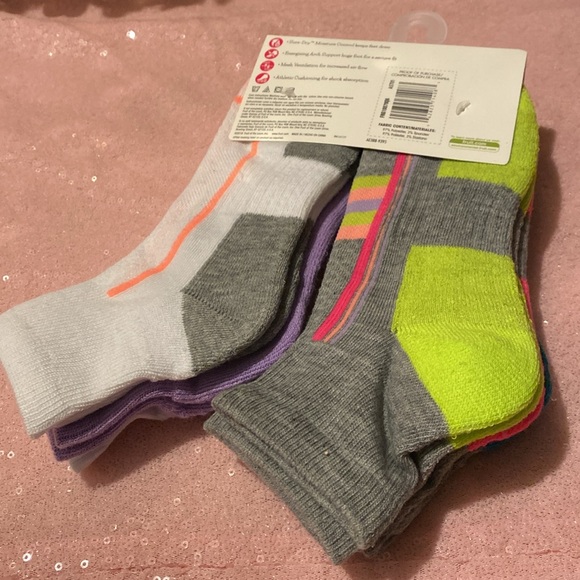 Fruit of the Loom girls 6 pairs ankles multicolor socks shoe size L 4-10 - Picture 8 of 11